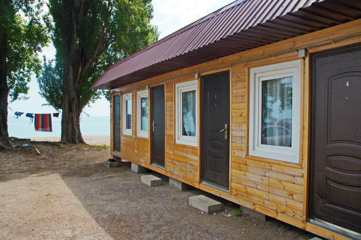 Guest House Tri Topolya Lidzava Buitenkant foto